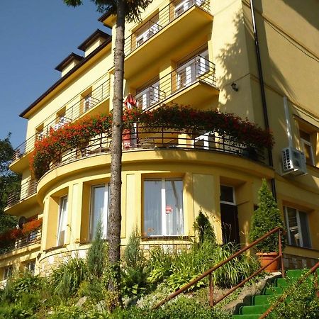Bozy Dar Bed & Breakfast Krynica Exterior foto